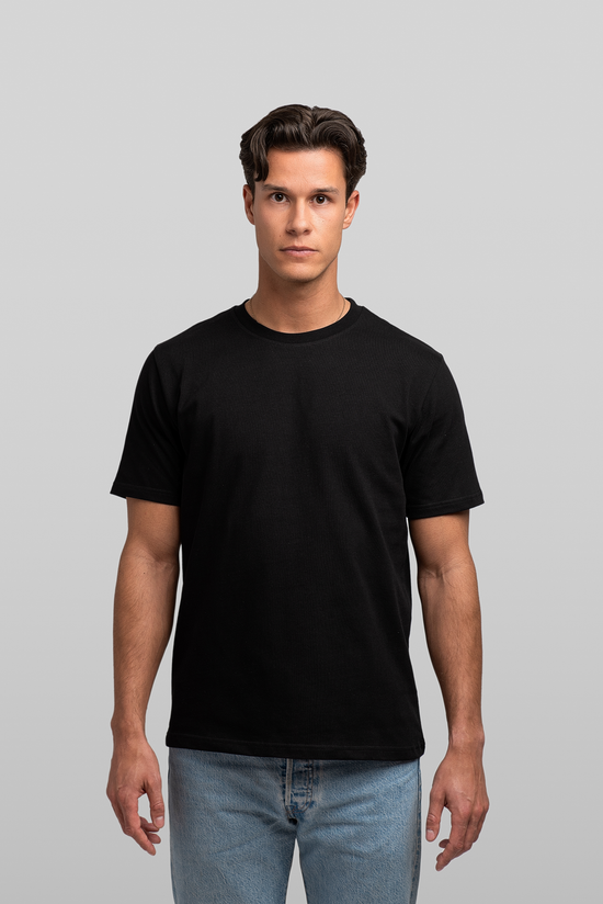 Classic Fit T-shirt in Black