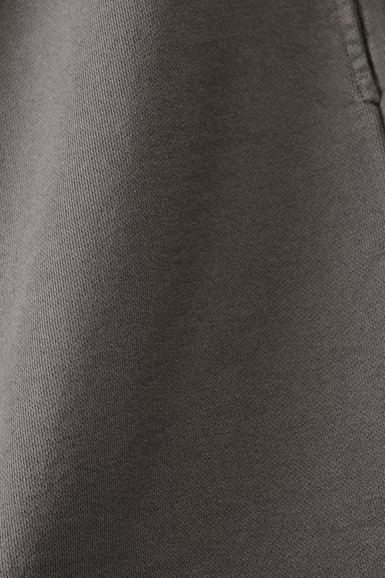 Relaxed Shorts in Vulkan Grey